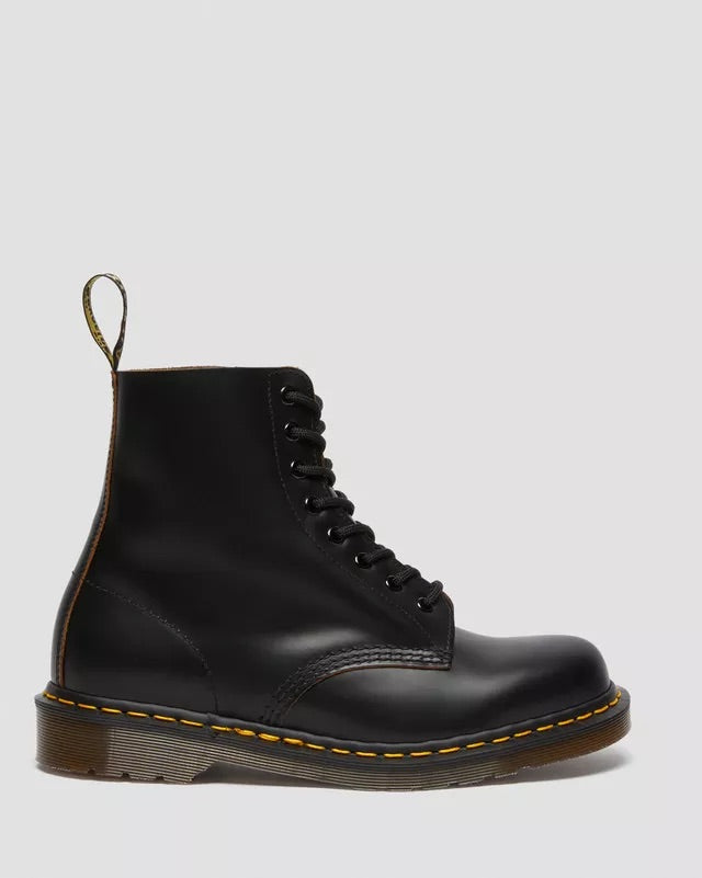 Black Quilon 1460 Vintage Made in England Lace up Boots