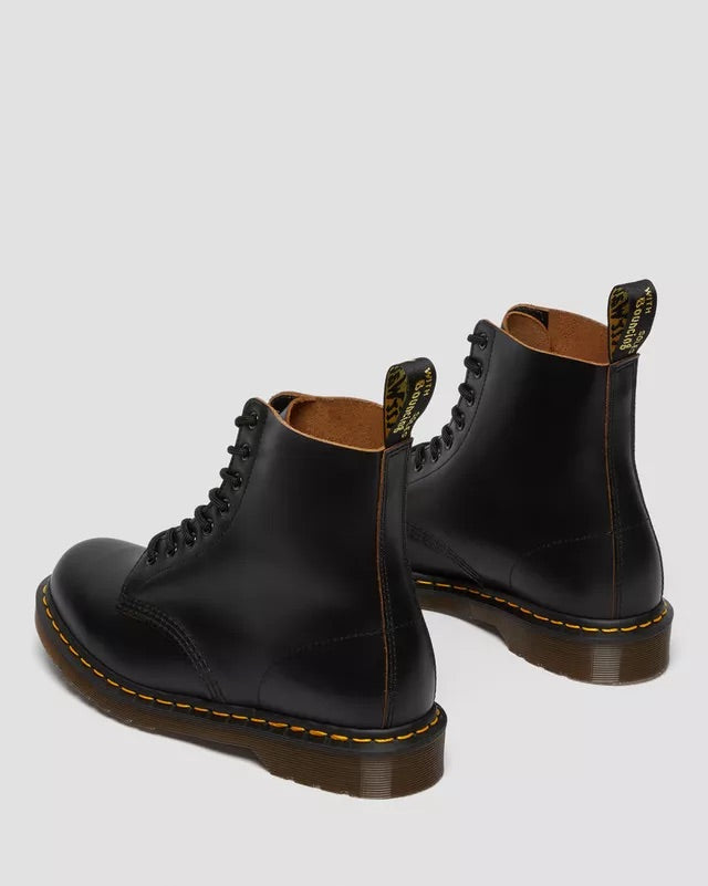 Black Quilon 1460 Vintage Made in England Lace up Boots