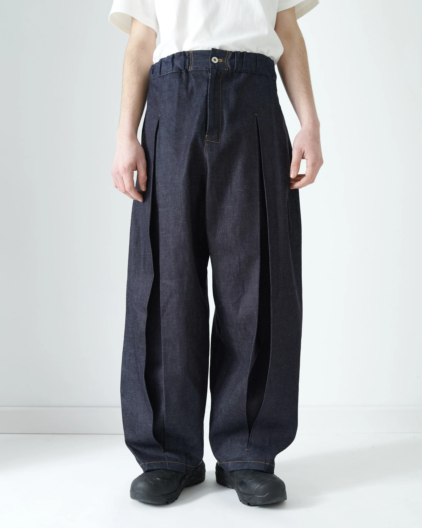 SAGE NATION Raw Indigo Box Pleat 12oz Denim Trouser