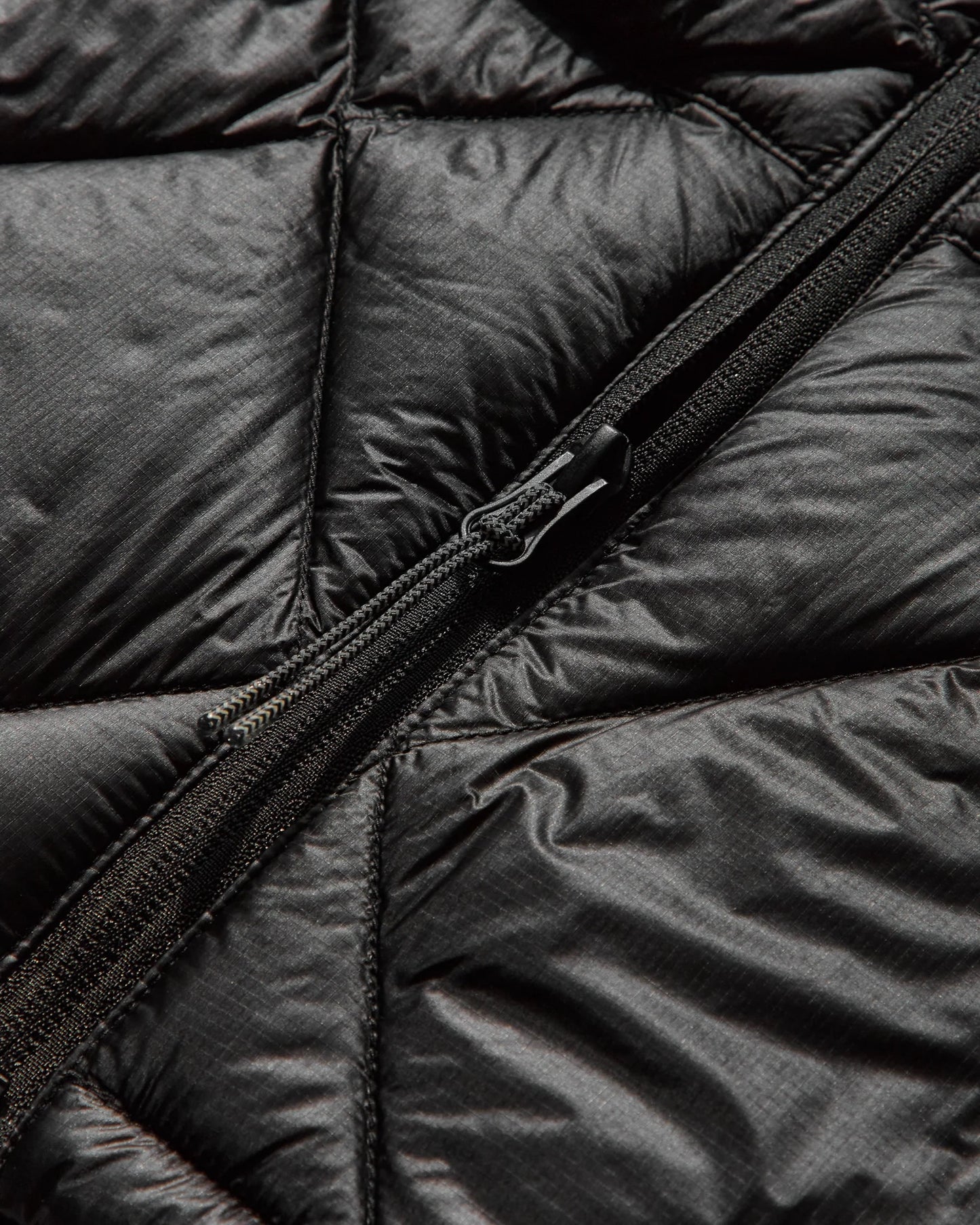 Black Nuna 800 Fill Power Hooded Down Jacket