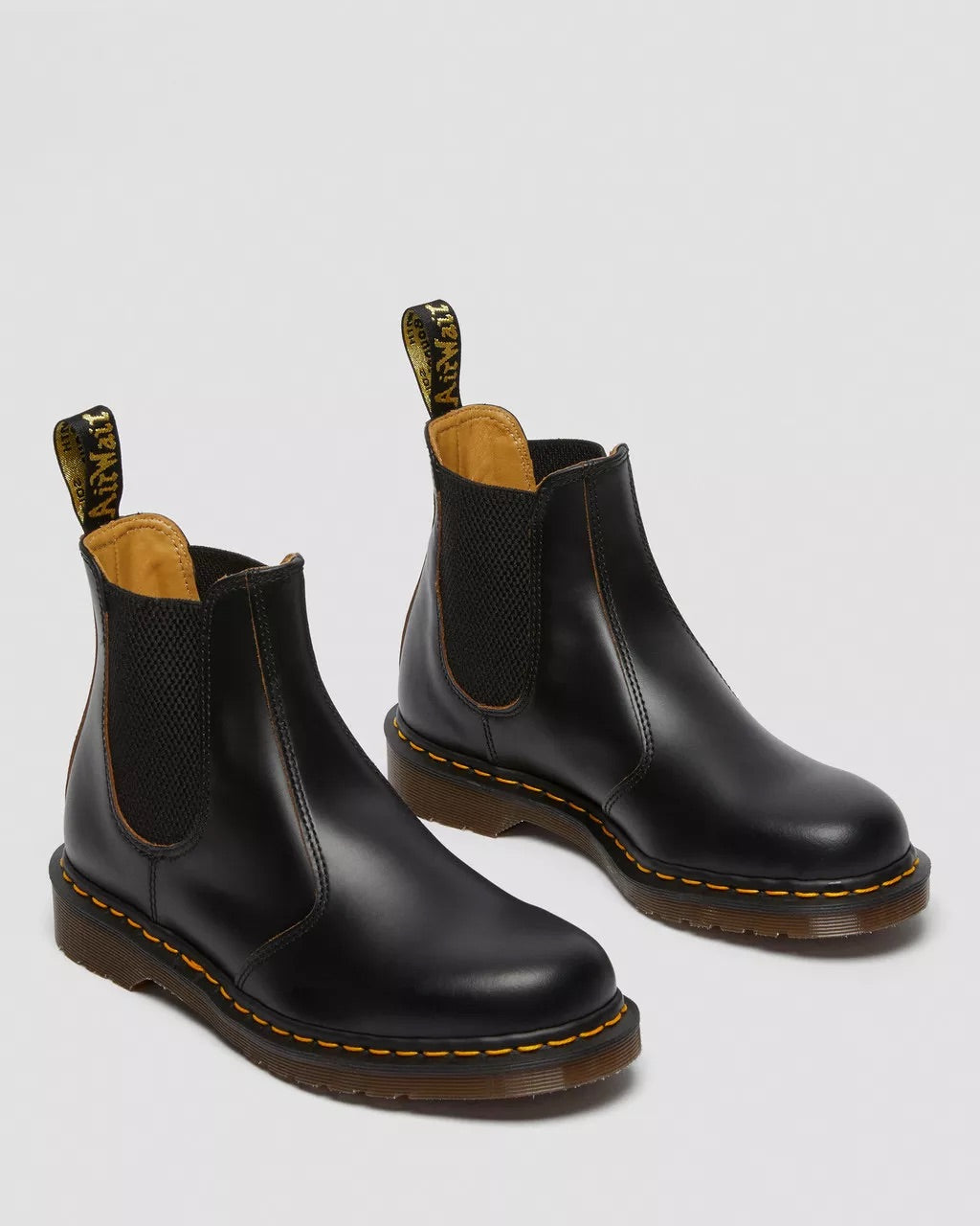 Black Quilon 2976 Vintage Made in England Chelsea Boots