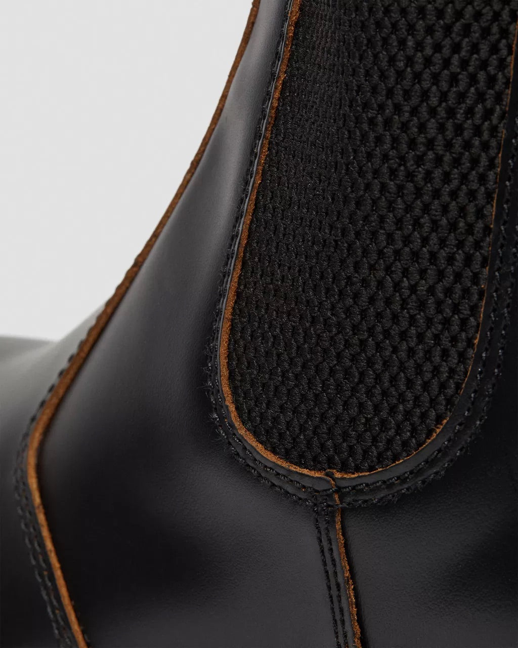 Black Quilon 2976 Vintage Made in England Chelsea Boots
