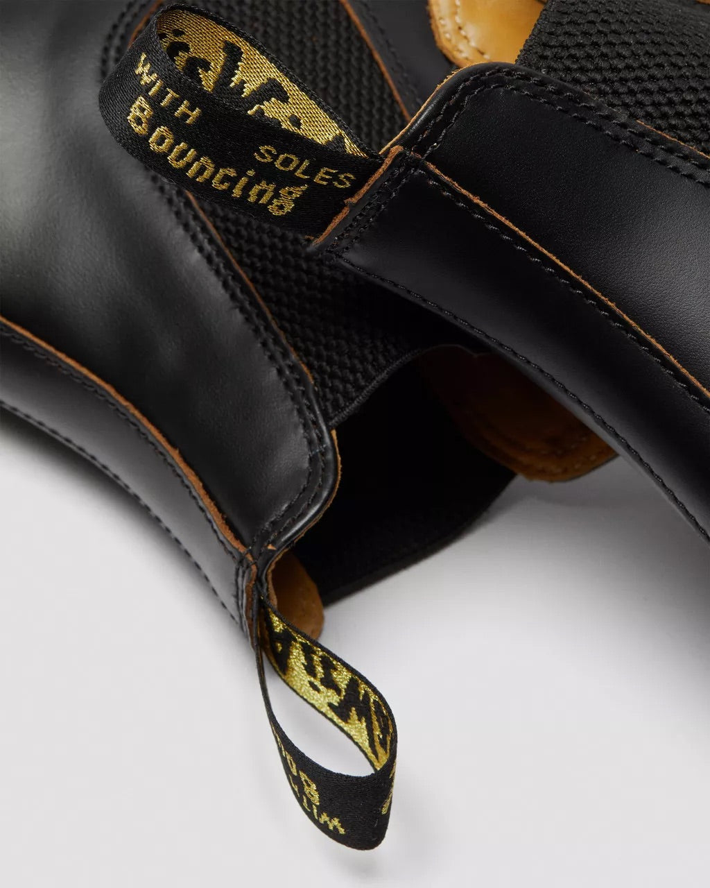 Black Quilon 2976 Vintage Made in England Chelsea Boots